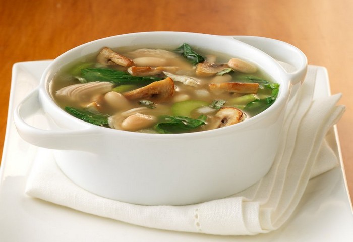 Пісний суп з квасолею і грибами: швидко, лего і ситно