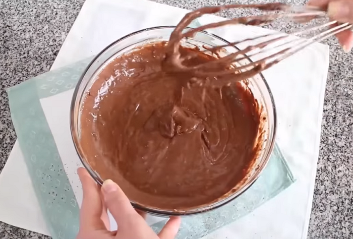 Шоколадно мятний торт: домашній рецепт випічки
