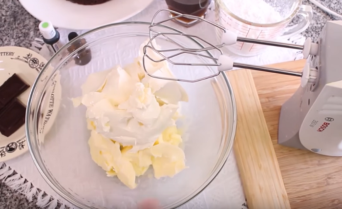Шоколадно мятний торт: домашній рецепт випічки