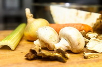 Суп зі свіжих білих грибів рецепт з фото покроково