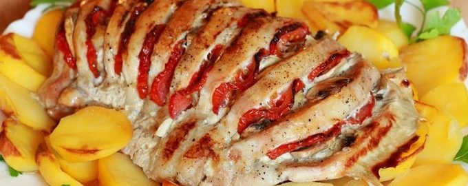 Свинина по французьки в духовці з помідорами і сиром — 5 рецептів з фото