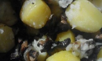 Качка з картоплею в духовці покроковий рецепт з фото