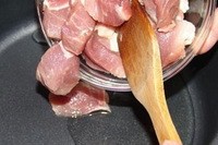 Печеня зі свинини з картоплею рецепт з фото