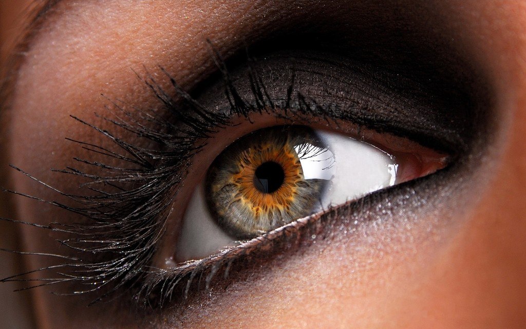Як колір очей впливає на розвиток хвороб