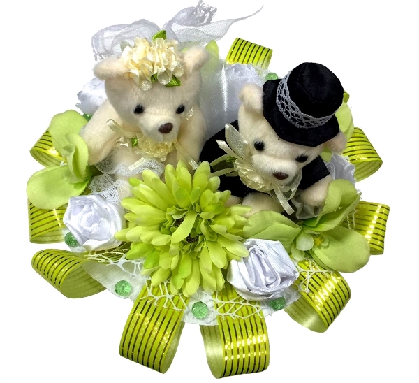 Букет на весілля у подарунок молодятам: правила вибору букета, які квіти вибрати і як дарувати