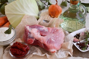 Ліниві голубці в томатно сметанному соусі в духовці