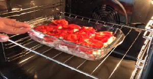 Мясо по французьки в духовці з помідорами і сиром рецепт