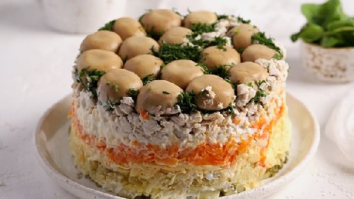 Салат  грибна галявина з печерицями рецепт з фото