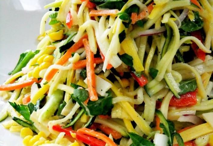 Сыроедческий салат Веселка: дуже незвичайний рецепт