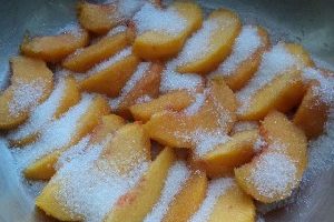 Варення з персиків часточками простий рецепт на зиму