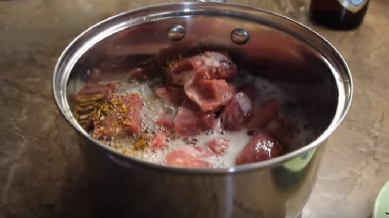 Як приготувати шашлик з свинини в духовці в домашніх умовах?