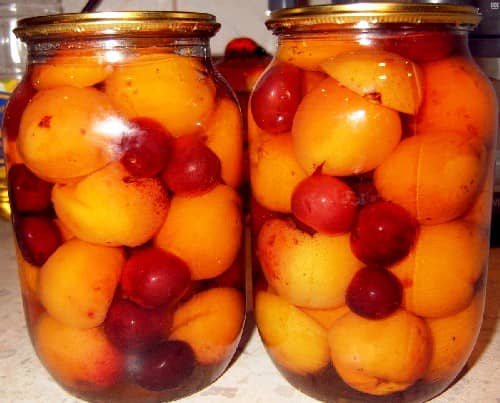 Компот з персиків на зиму простий рецепт на 3 літрову банку