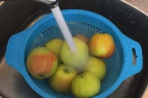 Варення з яблук часточками бурштинове