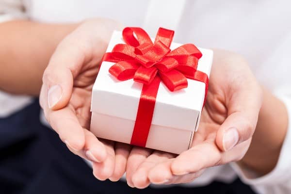 Що подарувати лікаря – кращі ідеї для подарунка