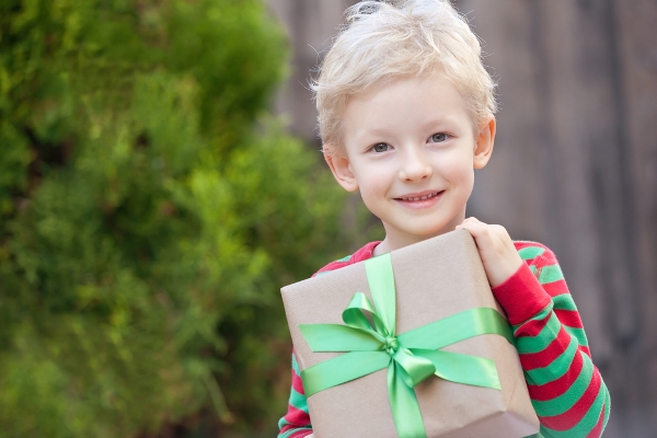 Що подарувати хлопцеві на день народження: ТОП найкрутіших і бажаних подарунків