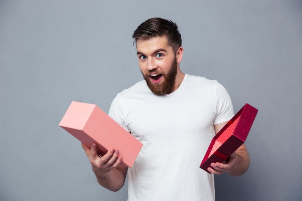 Що подарувати чоловікові на день народження, у якого є все: найкращі ідеї