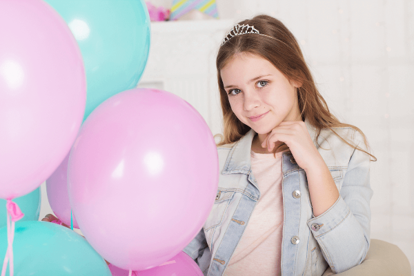 Що подарувати подрузі на день народження 13 років: ТОП 25 кращих ідей