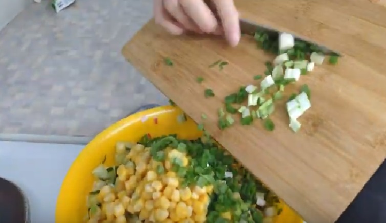 Салат крабовий – 5 класичних рецептів приготування салату з крабовими паличками