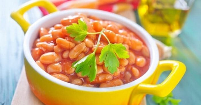 Біла квасоля в томатному соусі: рецепти для вегетаріанців