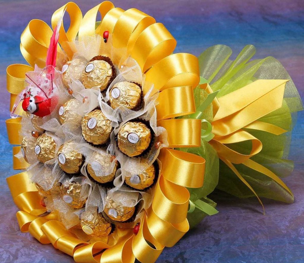 Що подарувати куратору на день народження: 10 найкращих подарунків