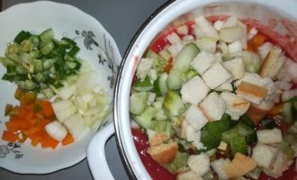 Гаспачо в домашніх умовах — класичний рецепт супу з фото покроково