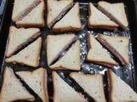 Гарячі бутерброди в духовці — 5 рецептів з фото покроково