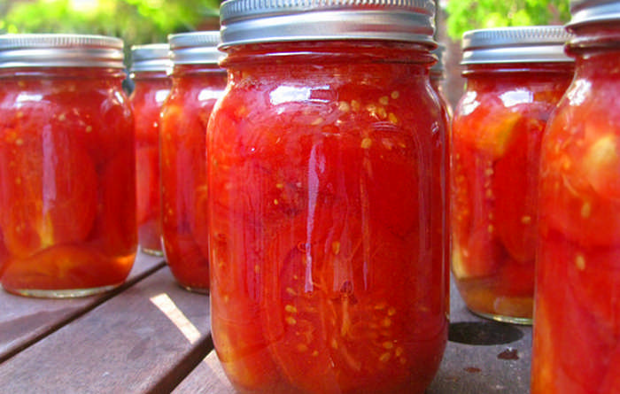 Як закатати помідори у власному соку: покроковий рецепт