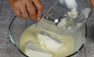Класична сирна запіканка в духовці — 7 смачних і швидких рецептів з фото покроково