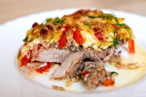 Мясо по французьки з яловичини в духовці — 5 рецептів з фото покроково
