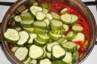 Огірки в томатному соку на зиму — 5 визначних рецептів з фото покроково