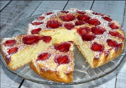 Пиріг зі свіжою полуницею – прості і смачні рецепти