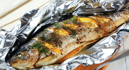 Риба запечена у фользі та духовці — 5 простих і смачних рецептів з фото покроково