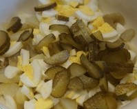 Салат з печінки тріски — 5 дуже смачних рецептів з фото покроково