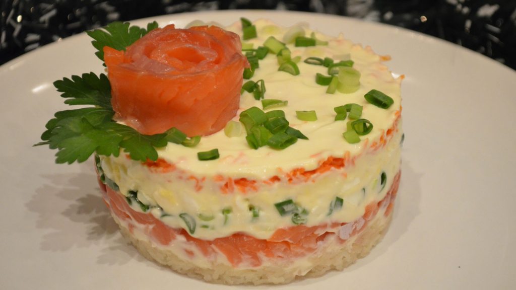 Салати на день народження — 10 простих і смачних рецептів з фото покроково