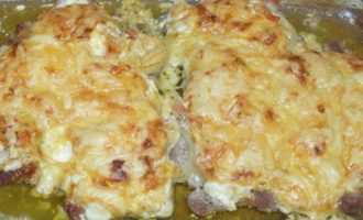 Свинина по французьки в духовці з помідорами і сиром — 6 рецептів (з картоплею, грибами) з фото покроково