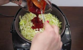 Тушкована капуста в мультиварці – 10 дуже смачних рецептів з фото покроково