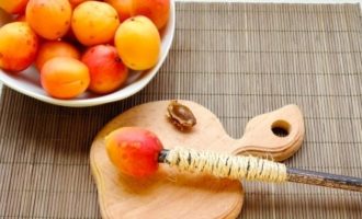 Варення з абрикосів з кісточками на зиму королівські рецепти