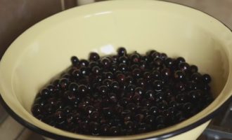 Варення з чорної смородини на зиму прості і смачні рецепти