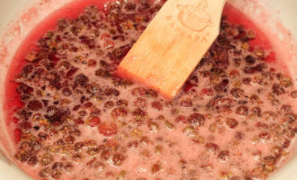 Варення з лісової полуниці з плодоніжками на зиму — покроковий рецепт з фото