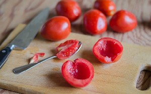 Вялені помідори в духовці — 5 рецептів на зиму в домашніх умовах з фото покроково