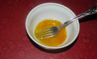 Смажені стрілки часнику з яйцем — покроковий рецепт з фото