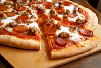Смачна піца з ковбасою   Смачний рецепт піци