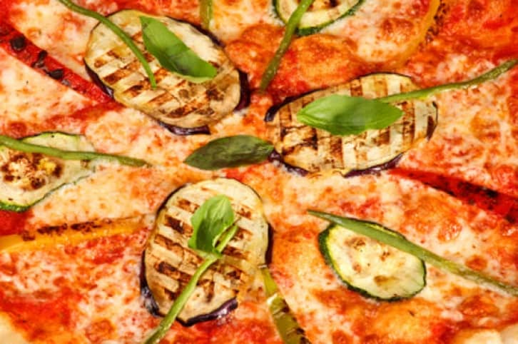 Смачна вегетаріанська піца з баклажанами і рисом   Смачний рецепт піци