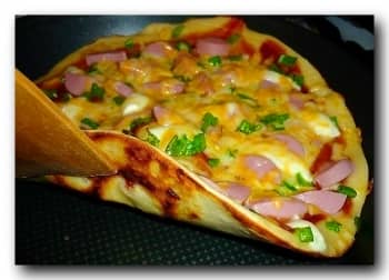 Рецепт смачної піци на рідкому тісті   Смачний рецепт піци