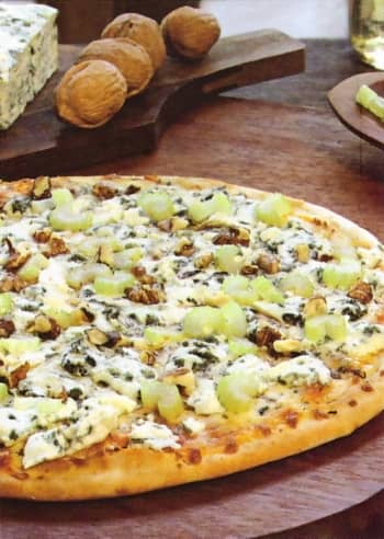 Смачна домашня горіхово сирна піца   Смачний рецепт піци