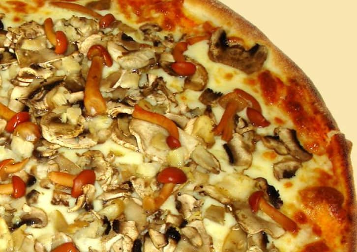 Смачна домашня піца з грибами   Смачний рецепт піци