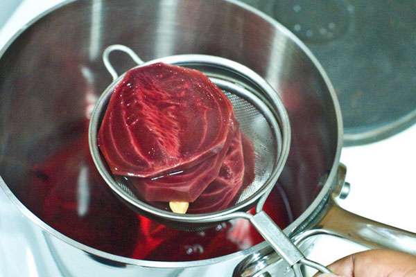 Як варити червоний буряк для салату: для початківців