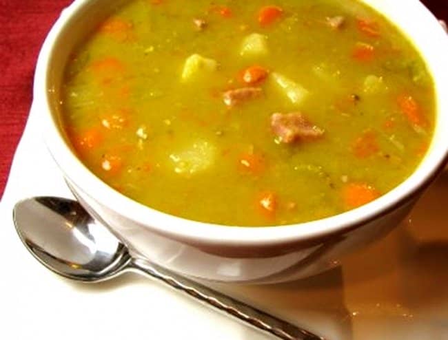 Гороховий суп з куркою в мультиварці   Рецепти для мультиварки