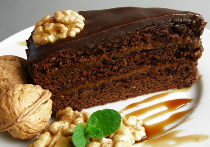 Шоколадний торт «Прага»: 4 рецепти для домашнього приготування