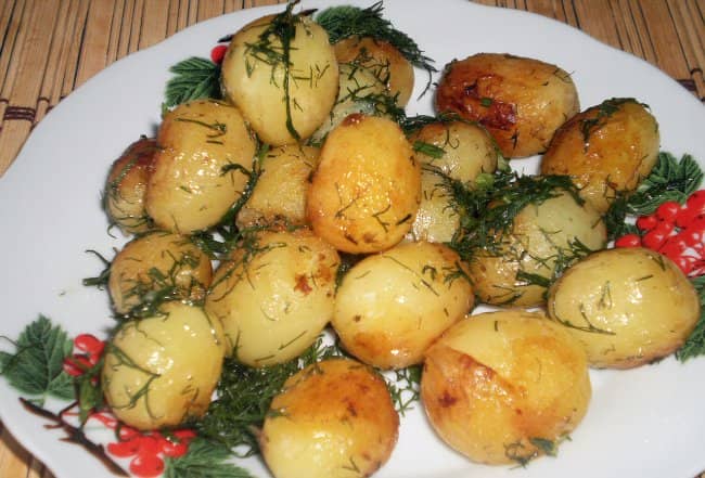 Запечена картопля в мультиварці   Рецепти для мультиварки